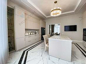 Дом, 2 этажа, 391 м2, 9 сот.