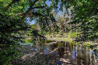 Дом, 3 этажа, 243 м2, 10 сот.