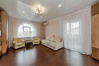 Дом, 2 этажа, 272 м2, 8 сот.