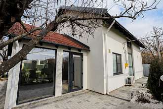 Дом, 2 этажа, 214 м2, 8 сот.