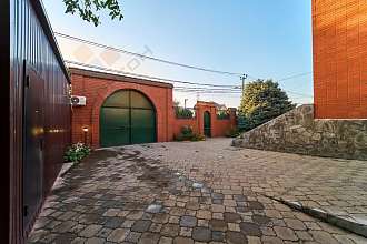 Дом, 3 этажа, 341 м2, 14 сот.