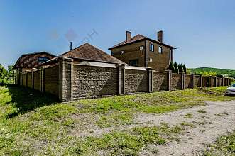 Дом, 3 этажа, 243 м2, 10 сот.