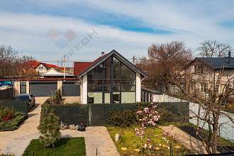 Дом, 2 этажа, 214 м2, 8 сот.