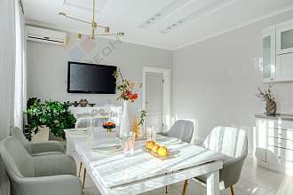 Дом, 3 этажа, 192 м2, 10 сот.