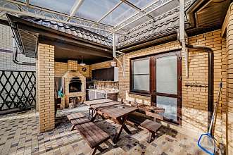 Дом, 3 этажа, 370 м2, 16 сот.