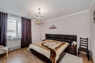 Дом, 3 этажа, 264 м2, 6 сот.