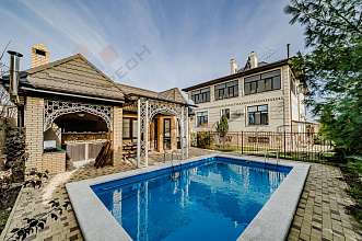 Дом, 3 этажа, 370 м2, 16 сот.