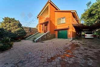 Дом, 3 этажа, 341 м2, 14 сот.