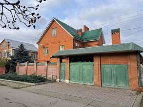 Дом, 3 этажа, 208 м2, 6 сот.