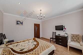 Дом, 3 этажа, 264 м2, 6 сот.