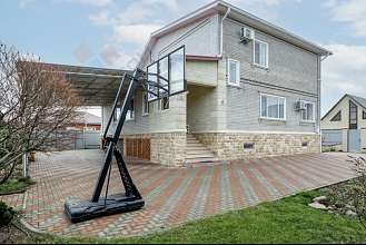 Дом, 3 этажа, 192 м2, 10 сот.