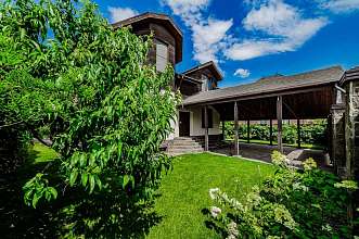 Дом, 2 этажа, 300 м2, 8 сот.