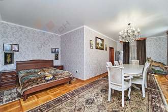 Дом, 3 этажа, 208 м2, 6 сот.