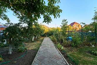 Дом, 3 этажа, 341 м2, 14 сот.