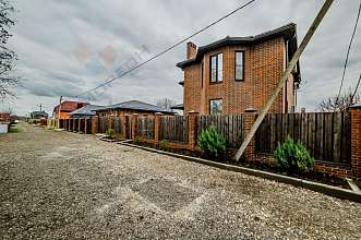 Дом, 2 этажа, 181 м2, 8 сот.