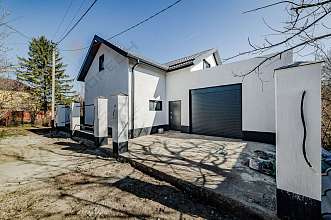 Дом, 2 этажа, 236 м2, 7 сот.