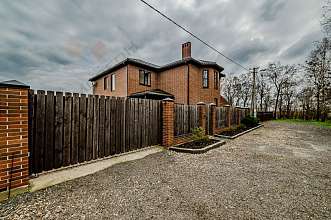 Дом, 2 этажа, 181 м2, 8 сот.