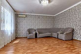 Дом, 1 этаж, 272 м2, 7 сот.