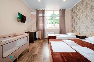 Дом, 2 этажа, 440 м2, 8 сот.