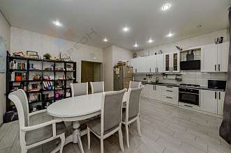 Дом, 2 этажа, 140 м2, 4 сот.