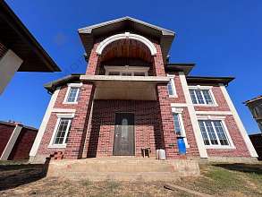 Дом, 2 этажа, 331 м2, 8 сот.