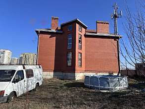 Дом, 3 этажа, 465 м2, 10 сот.