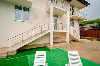 Дом, 2 этажа, 440 м2, 8 сот.