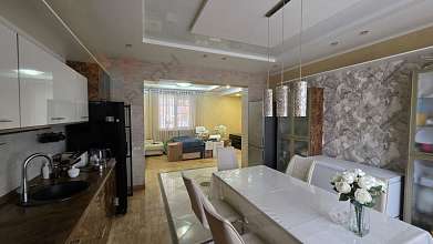 Дом, 2 этажа, 207 м2, 4 сот.