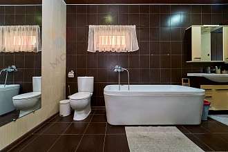 Дом, 3 этажа, 211 м2, 3 сот.