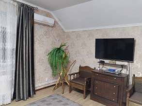 Дом, 3 этажа, 230 м2, 10 сот.