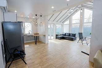 Дом, 2 этажа, 214 м2, 8 сот.