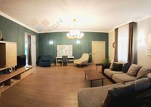 Дом, 2 этажа, 260 м2, 10 сот.