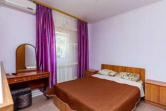 Дом, 3 этажа, 175 м2, 10 сот.