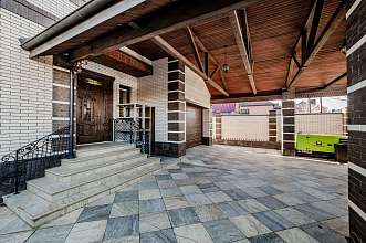 Дом, 2 этажа, 375 м2, 8 сот.