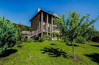 Дом, 3 этажа, 243 м2, 10 сот.