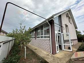 Дом, 3 этажа, 230 м2, 10 сот.