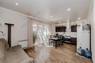 Дуплекс, 2 этажа, 108 м2, 2 сот.