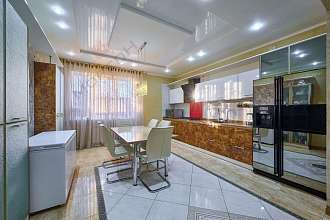 Дом, 2 этажа, 207 м2, 4 сот.