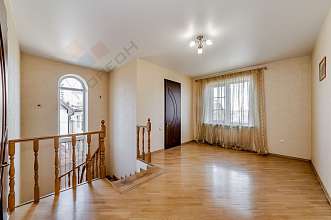 Дом, 2 этажа, 341 м2, 8 сот.