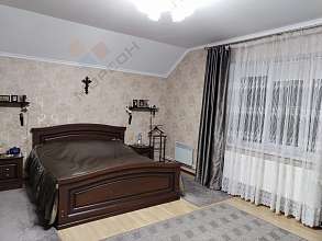 Дом, 3 этажа, 230 м2, 10 сот.