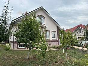 Дом, 3 этажа, 230 м2, 10 сот.