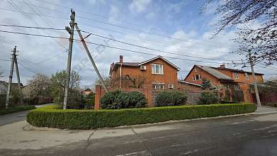 Дом, 2 этажа, 207 м2, 4 сот.