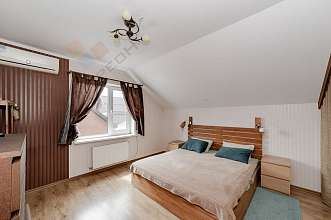 Дом, 2 этажа, 194 м2, 9 сот.