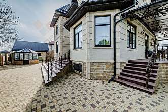 Дом, 3 этажа, 370 м2, 16 сот.