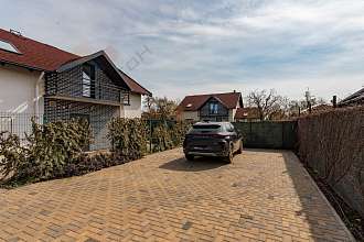 Дом, 2 этажа, 214 м2, 8 сот.