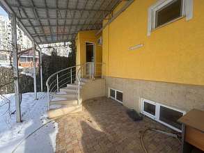 Дом, 3 этажа, 182 м2, 4 сот.