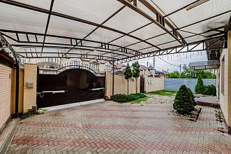 Дом, 2 этажа, 245 м2, 8 сот.