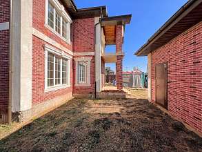 Дом, 2 этажа, 331 м2, 8 сот.