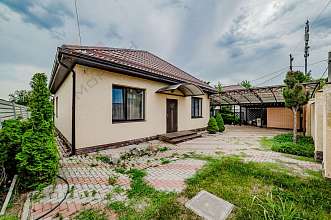 Дом, 2 этажа, 245 м2, 8 сот.