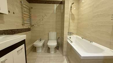 3-комнатная, 122.3 м2